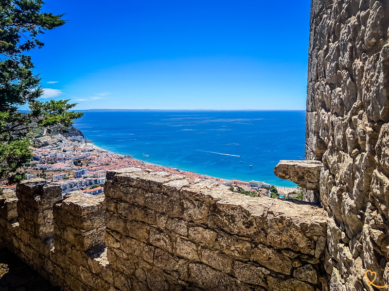 Nos conseils et photos pour visiter le Château de Sesimbra au Portugal: accès, parking, que voir, histoire...